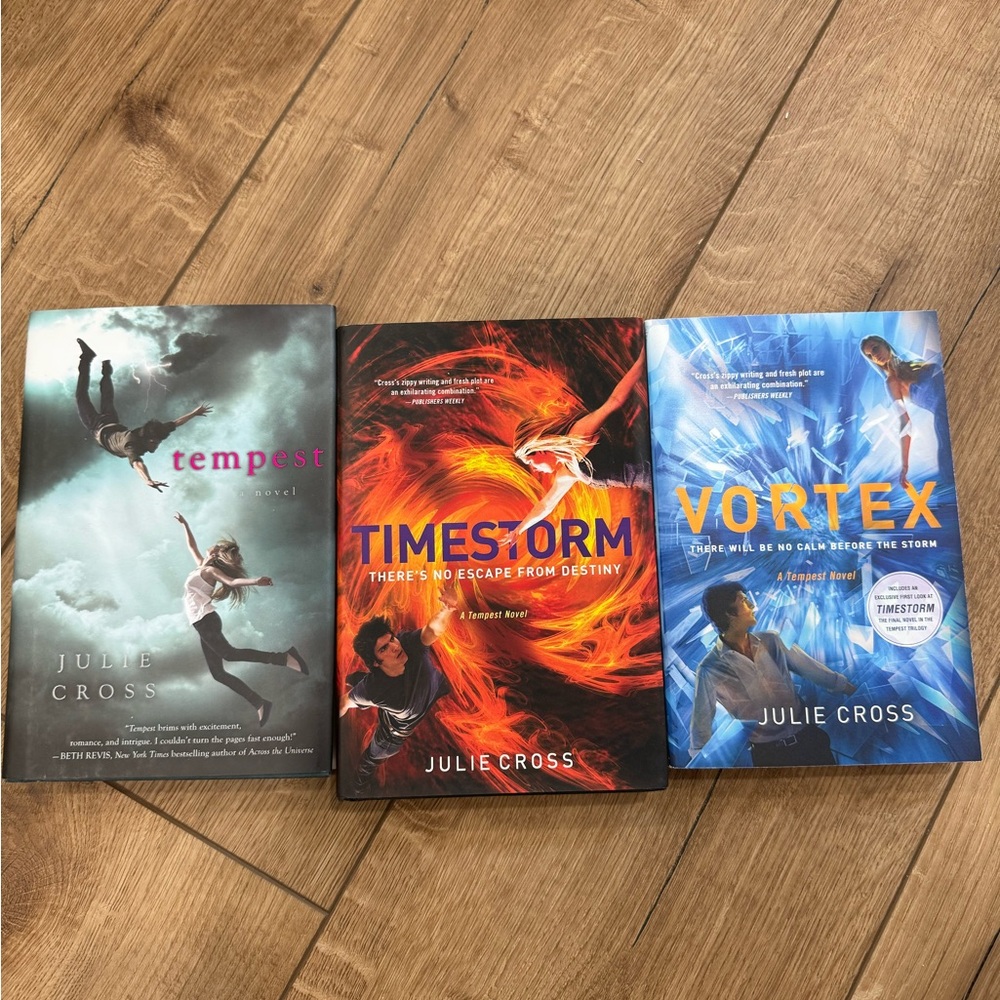 Julie Cross Tempest Series books